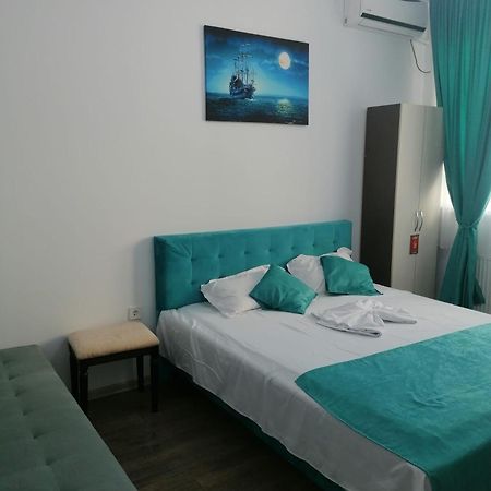 Апартаменти Garsoniera Papaya Beach Неводарі Екстер'єр фото